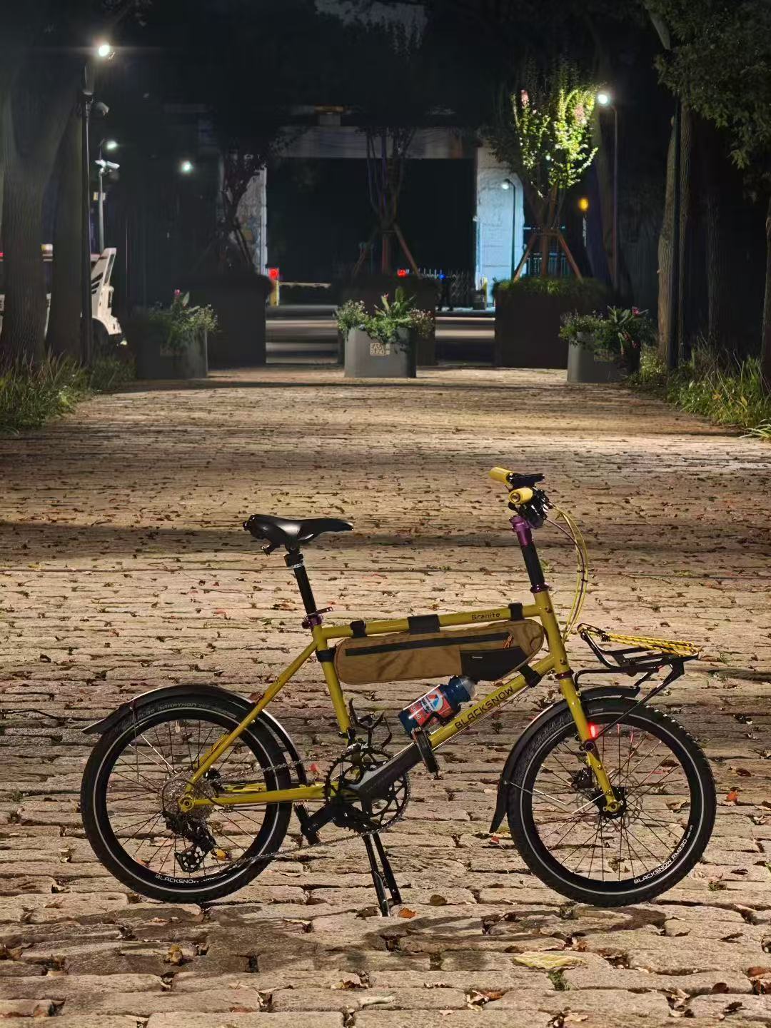 Shanghai Binjiang cycling view