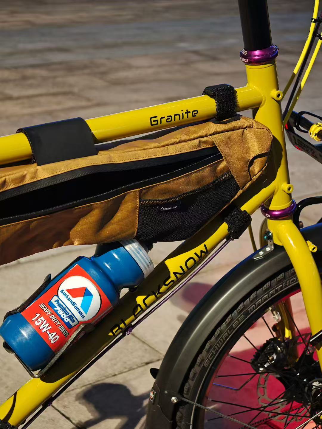 Cycling along Huangpu River