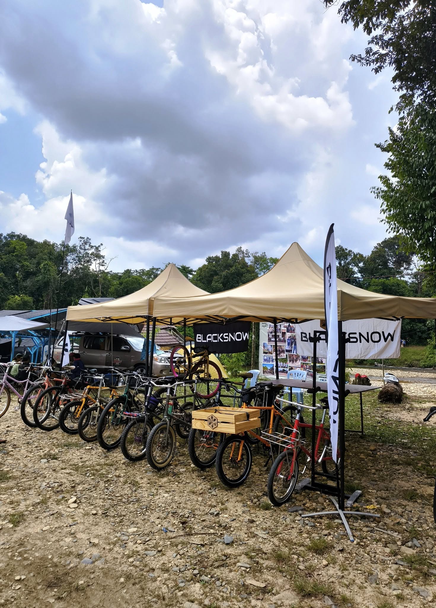 Thailand distributor showcasing BlackSnow tandem setup at local event