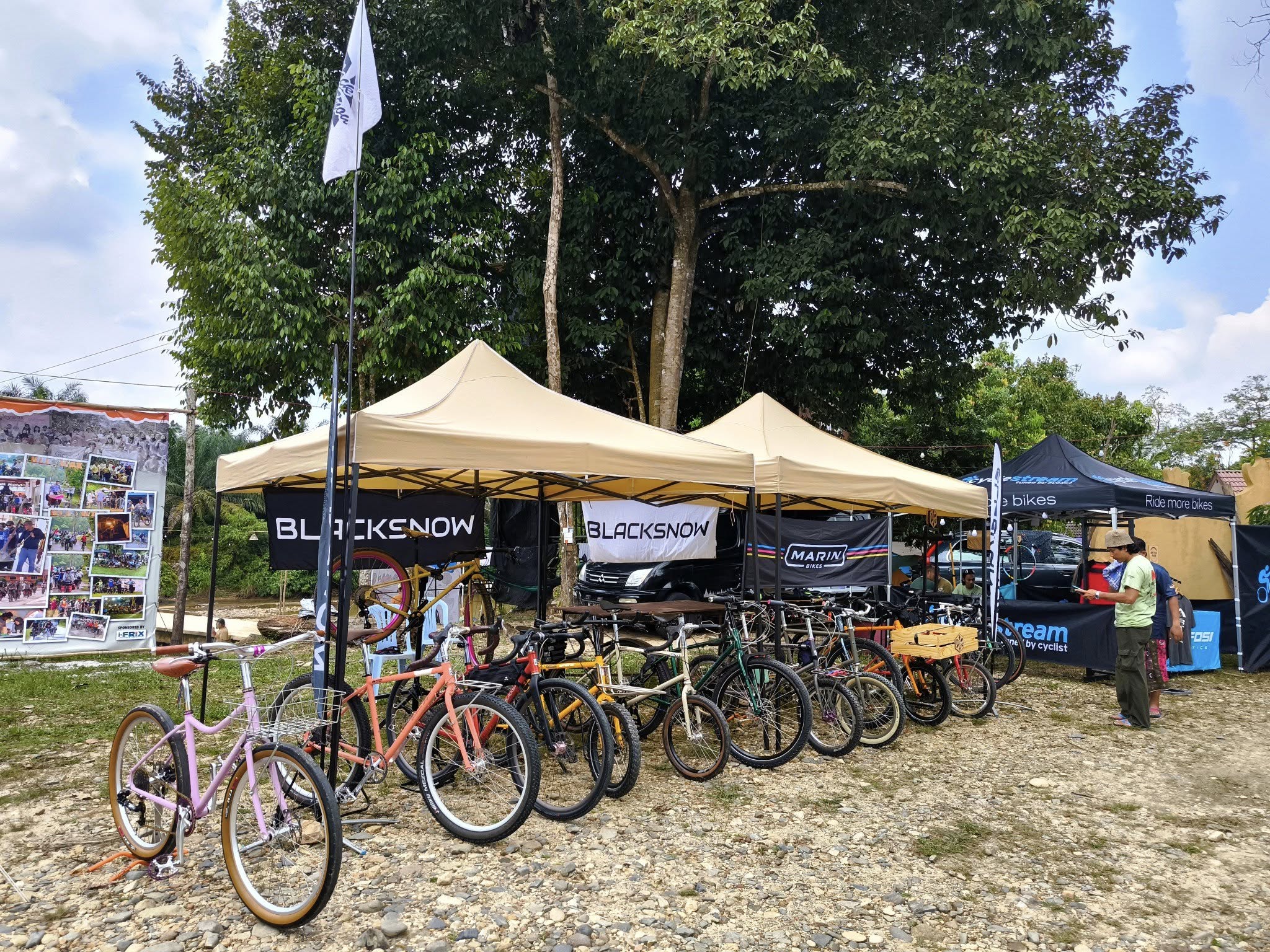 Malaysian rider on gravel adventure with BlackSnow frame