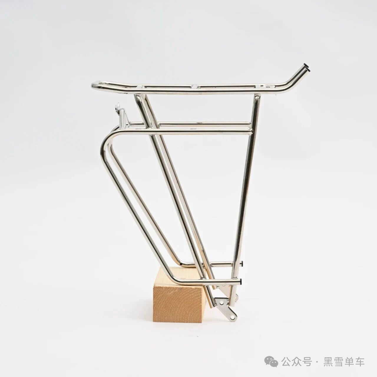 RC01 mounted on touring bike with panniers