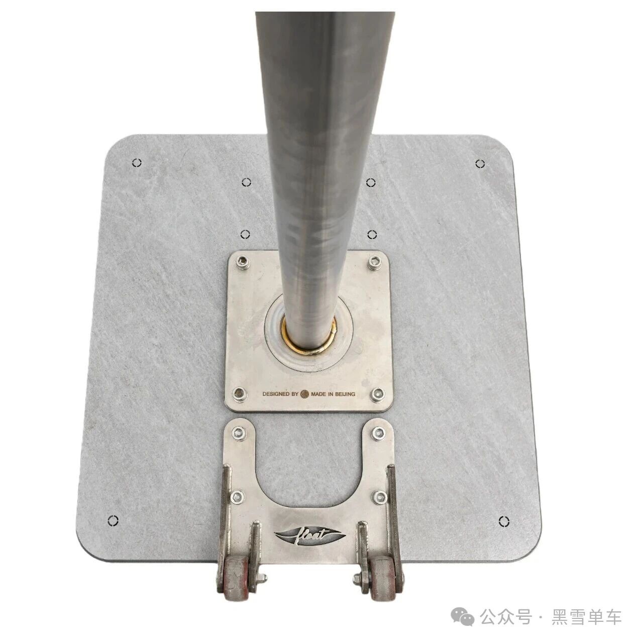 BlackSnow technician operating Float 3D