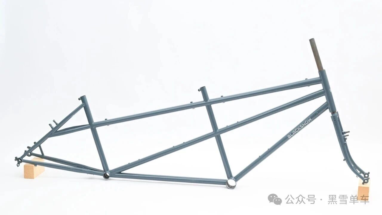 Custom-built ultra-long welding jig for tandem frames